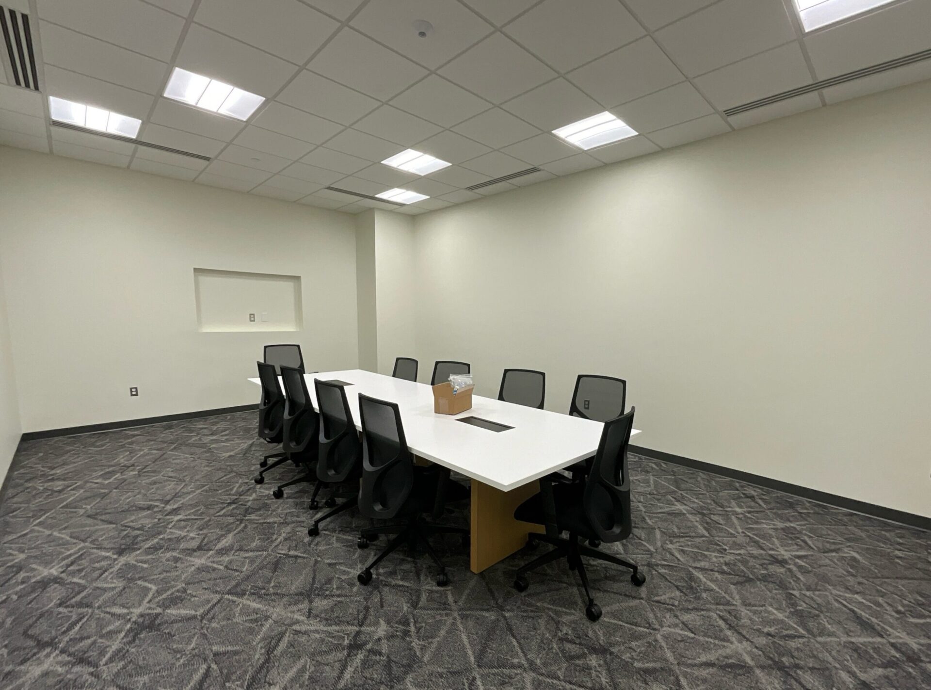 Data Center Commercial General Contractor Infinity Building Services, Inc. Bowie, MD www.infinitybuildinginc.com