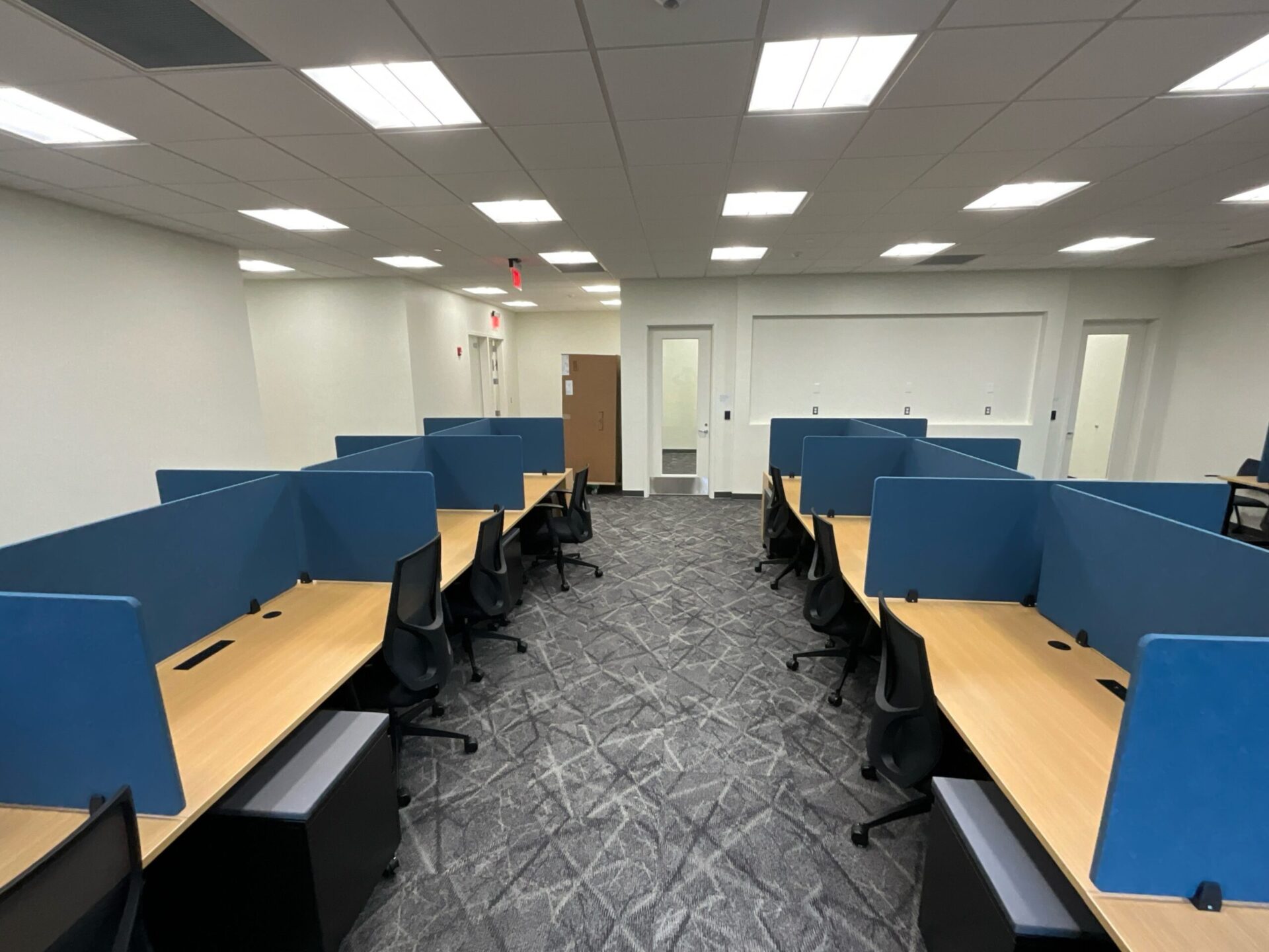 Data Center Commercial General Contractor Infinity Building Services, Inc. Bowie, MD www.infinitybuildinginc.com