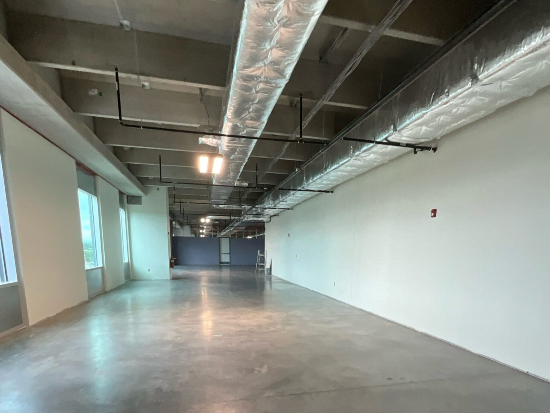 Data Center Commercial General Contractor Infinity Building Services, Inc. Bowie, MD www.infinitybuildinginc.com